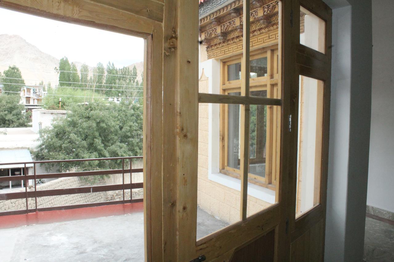 Hotel Kasdar Ladakh Leh Bagian luar foto